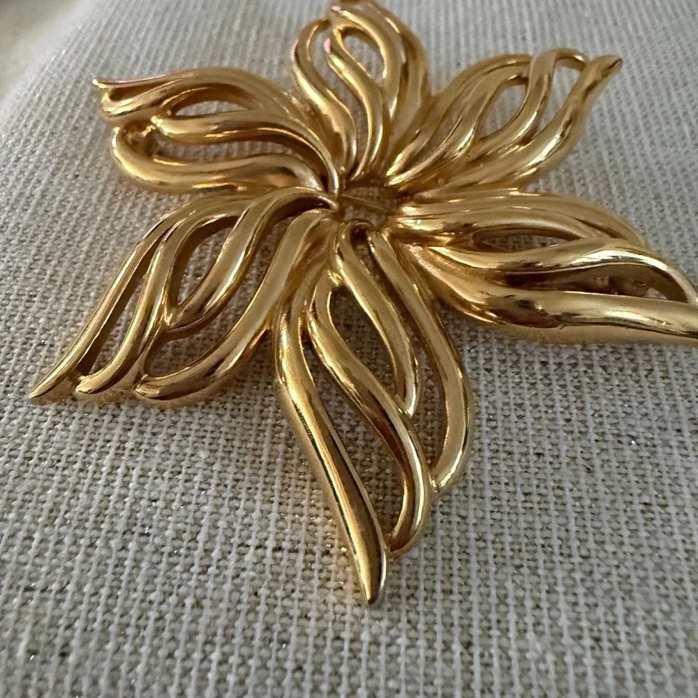 Vintage Monet Gold Flower Statement Brooch - Elegant Floral Pin for Women
